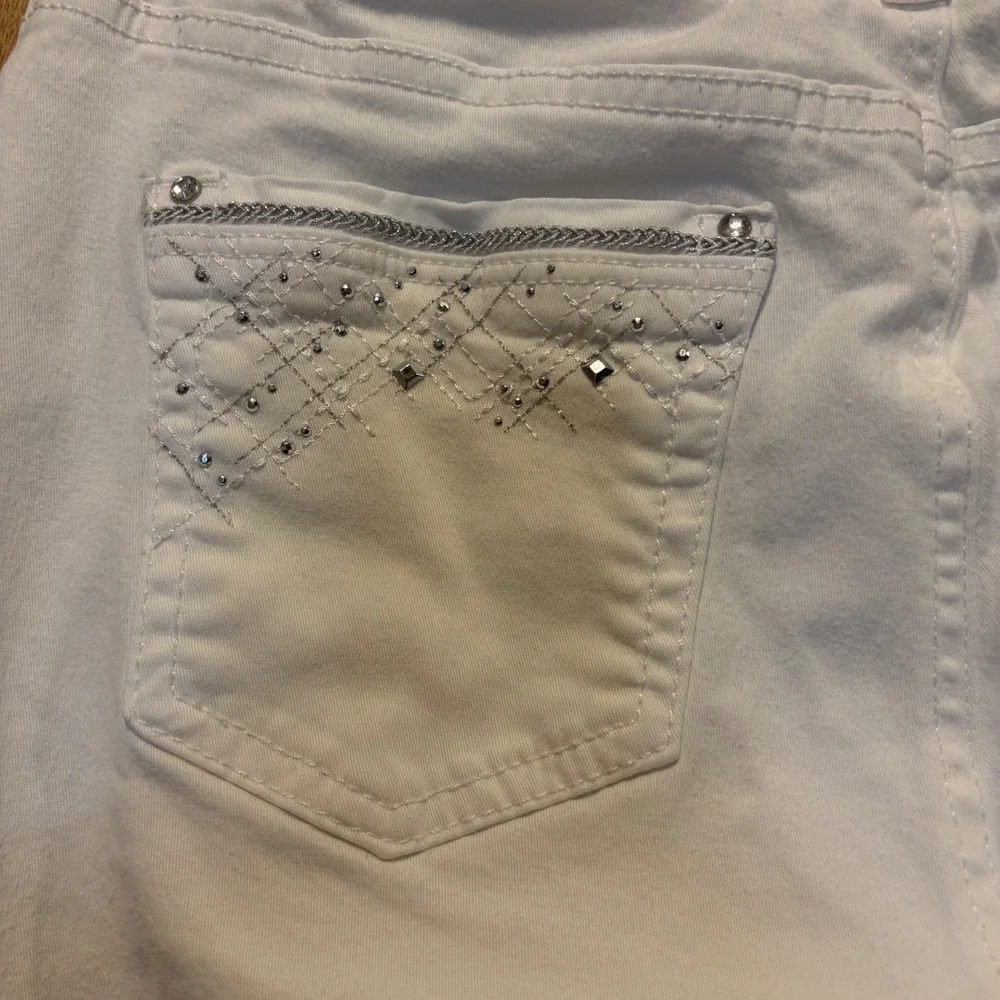 Laura Ashley Cropped Pants Womens 10P White Sparkle Pocket Coastal Preppy Resort - Picture 9 of 16